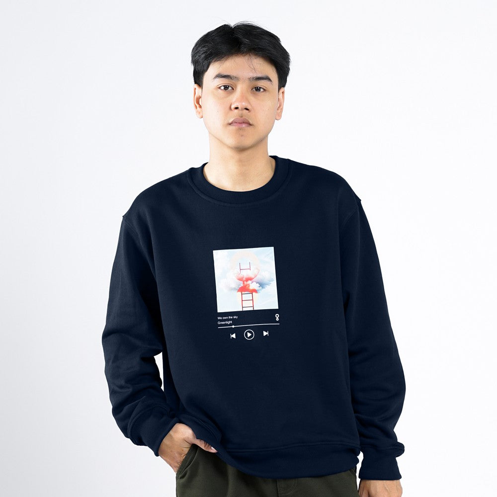 Greenlight Jaket Pria Crewneck Sweatshirt Regular Fit Fleece Sky Playlist OL-C070425