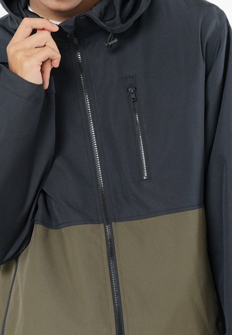 Greenlight Jaket Windbreaker Pria Regular Fit Taslan Velo C010426