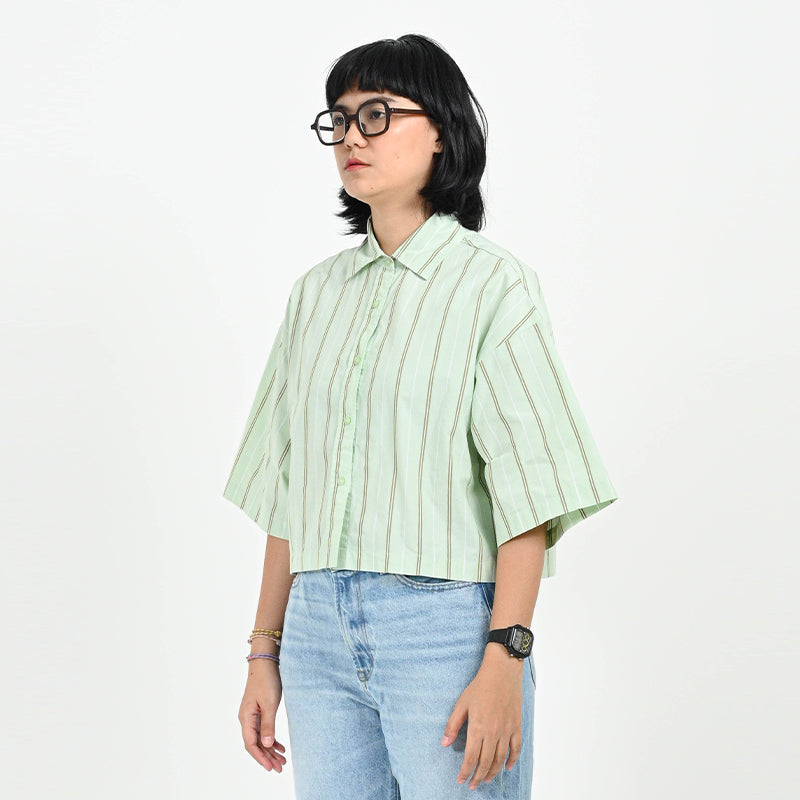 Kemeja Lucia Wanita Greenlight Cropped Oversized Fit C070423 